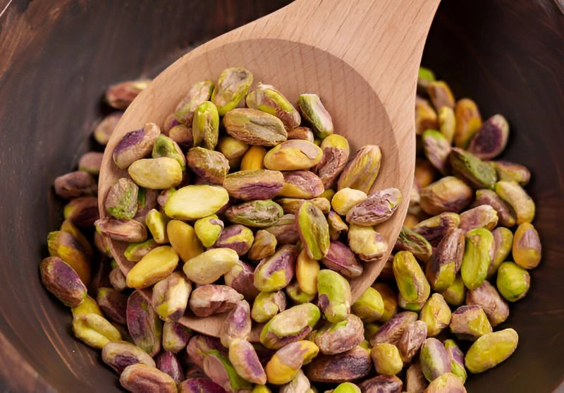 بهترین زمان خوردن پسته